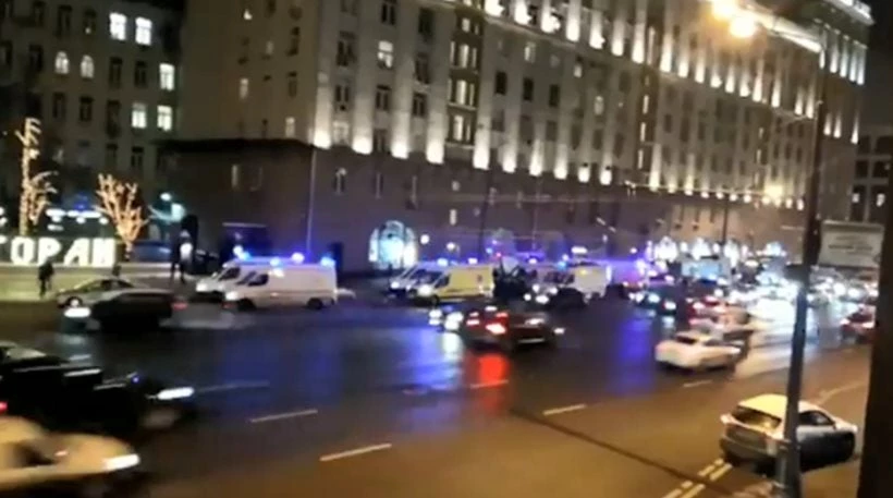 Μόσχα: Αυτοκίνητο έπεσε σε στάση λεωφορείου – Ένας νεκρός και τέσσερις τραυματίες